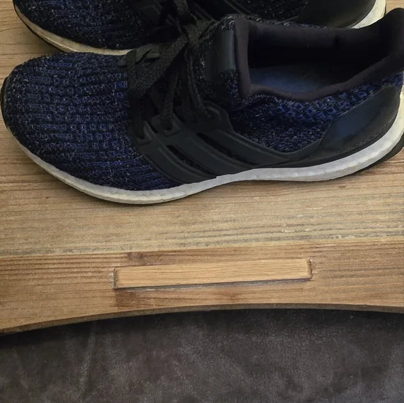 Adidas UltraBoost - Picture 4 of 7
